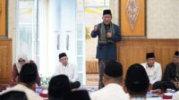 Safari Ramadhan di Tanjab Timur, Wagub Sani Serahkan Bantuan Stunting, CSR Hingga BAZNAS