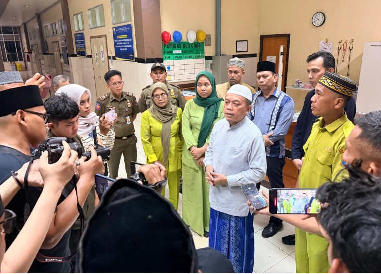 Lebaran Penuh Empati, Gubernur Al Haris Bawa Tali Asih dan Pastikan Layanan RS Tetap Prima