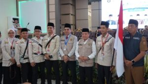 Lepas 442 JCH Kloter BTH 19, Pesan Gubernur Al Haris: Fokus Ibadah Haji, Jangan sia-siakan Perjuangan Puluhan Tahun