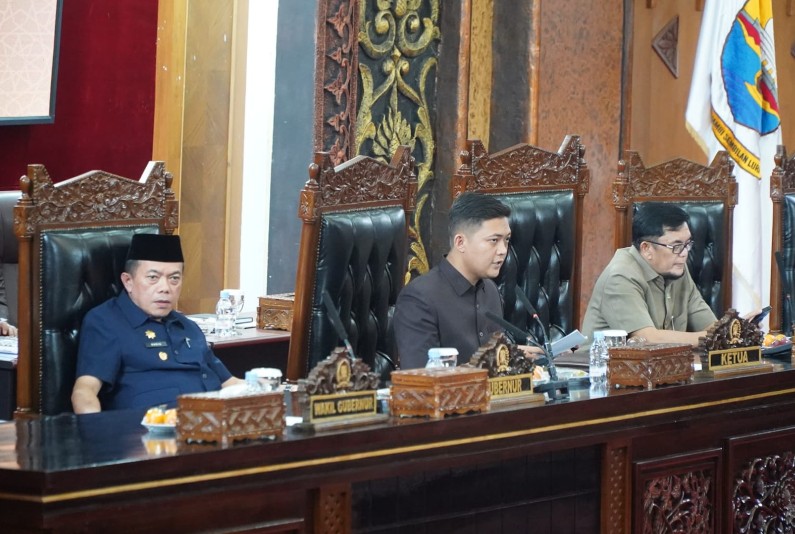 Gubernur Al Haris Hadiri Rapat Paripurna DPRD: Dukung Penguatan Ranperda Inisiatif Dewan