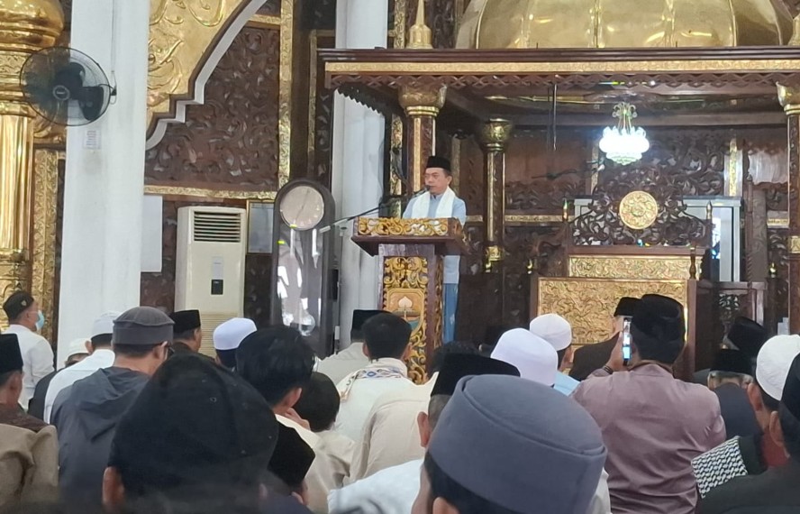 Gubernur Al Haris: Idul Adha Momentum Menumbuhkan Semangat Pengorbanan dan Kasih Sayang