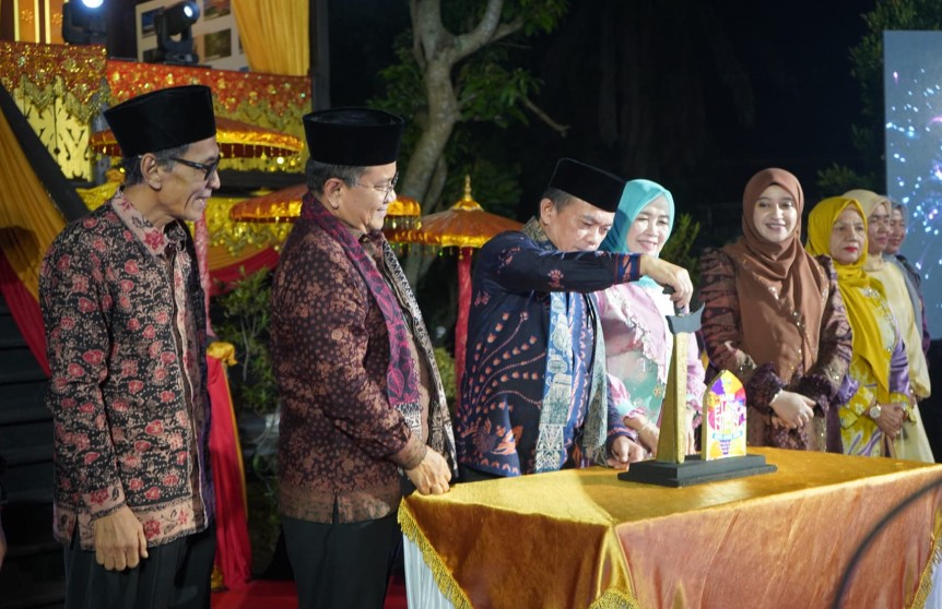 Gubernur Al Haris Buka Jambi Elok Nian Kota Jambi 2026: Bahagia Berbudaya di Serambi Tanah Pilih Pusako Betuah