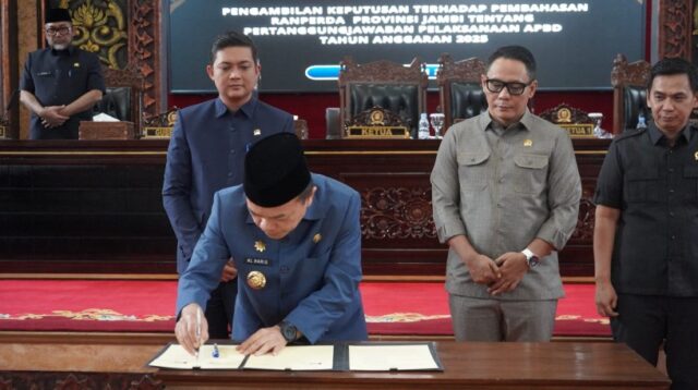 Gubernur Al Haris Apresiasi DPRD, Ranperda Pertanggungjawaban APBD 2025 Disetujui jadi Perda