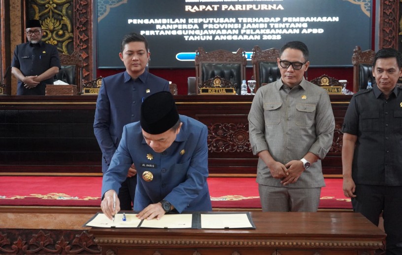 Gubernur Al Haris Apresiasi DPRD, Ranperda Pertanggungjawaban APBD 2025 Disetujui jadi Perda