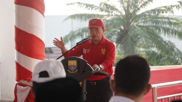 Gubernur Al Haris Gelar "Gebyar Mahardika Untukmu Negeriku" Pasang 10.000 Bendera Merah Putih di Sepanjang Jembatan Gentala Arasy dan Tempat lainnya