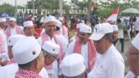 Wagub Sani Lepas Pawai Pembangunan, Bentangkan Semangat Kemerdekaan dari Taman Putri Pinang Masak ke Rumah Dinas Gubernur Jambi Wagub Sani Lepas Pawai Pembangunan, Bentangkan Semangat Kemerdekaan dari Taman Putri Pinang Masak ke Rumah Dinas Gubernur Jambi