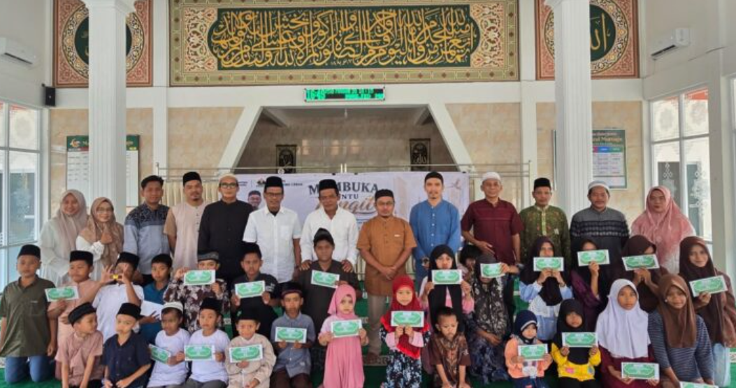 Raih Berkah Rabiul Awal, PTPN IV Regional IV Berbagi dengan 50 Warga Tanjung Lebar