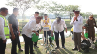 Menteri Lingkungan Hidup-PTPN IV PalmCo Luncurkan Gerakan Tanam 1,5 Juta Pohon