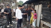 Gubernur Al Haris Tinjau Korban Kebakaran di Kelurahan Cempaka Putih, Pastikan Bantuan Segera Disalurkan Gubernur Al Haris Tinjau Korban Kebakaran di Kelurahan Cempaka Putih, Pastikan Bantuan Segera Disalurkan
