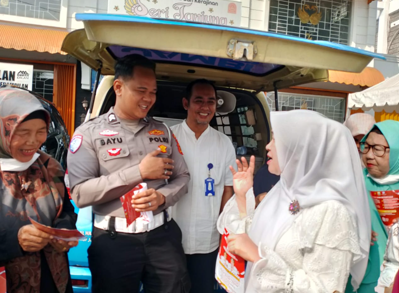 Rabu Berkah TP PKK Jambi Bersama Bapenda Hadirkan Sarapan dan Informasi Layanan Samsat