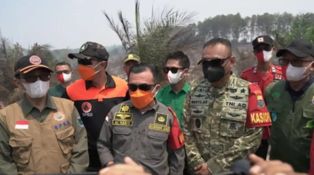 Gubernur Al Haris Pantau Karhutla Tahura di Batang Hari, Dua Waterbombing Disiapkan