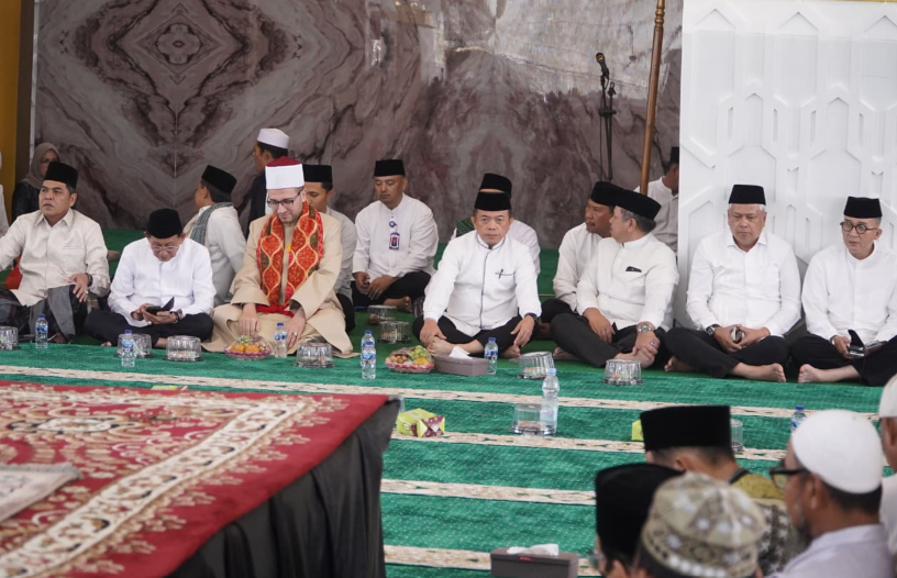 Gubernur Al Haris: Kekuasaan Milik Allah, Perbanyak Shalawat