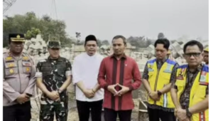 Edi Purwanto Tinjau Penahan Tebing Tanjung Gedang