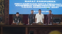 Sampaikan Nota Keuangan RAPBD 2027, Pesan Gubernur Al Haris ke OPD: Fokus, Efektif, Efisien dan Berdampak Sampaikan Nota Keuangan RAPBD 2027, Pesan Gubernur Al Haris ke OPD: Fokus, Efektif, Efisien dan Berdampak